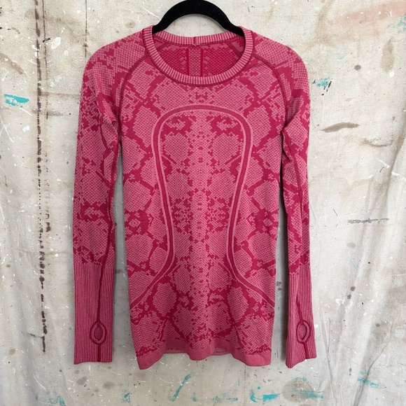 Lululemon Swiftly Tech Long Sleeve Crew, Heathered Cranberry - Picture 2 of 5